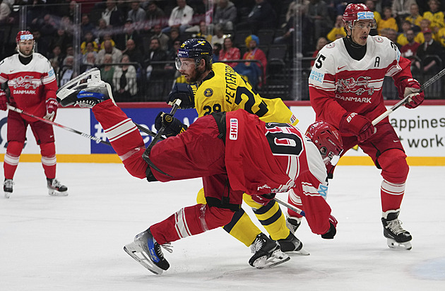 Hradečtí vítězí, ale přišli o Dána. Kocha čeká delší léčba, cílí na start extraligy